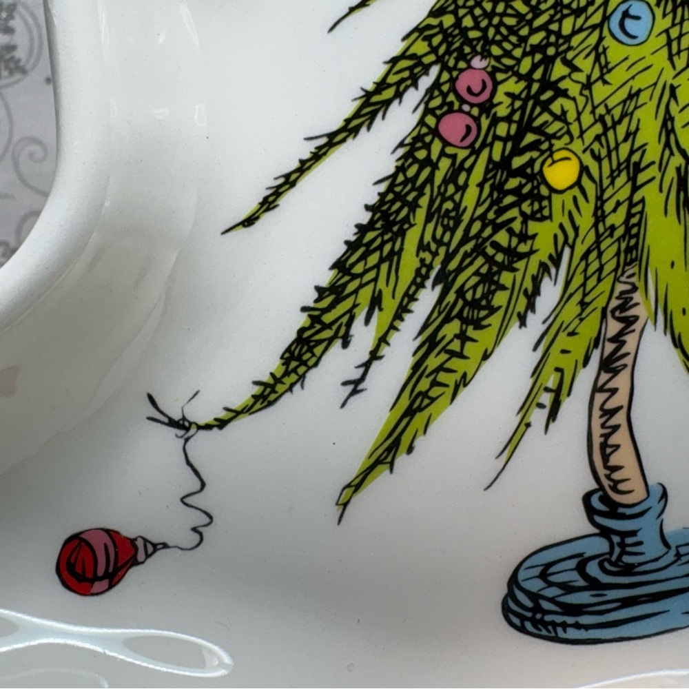How The Grinch Stole Christmas Who Ville Christmas Tree Trinket Catch All Tray - Picture 9 of 12